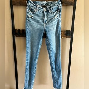 America Eagle high rise next level stretch skinny jeans size 4